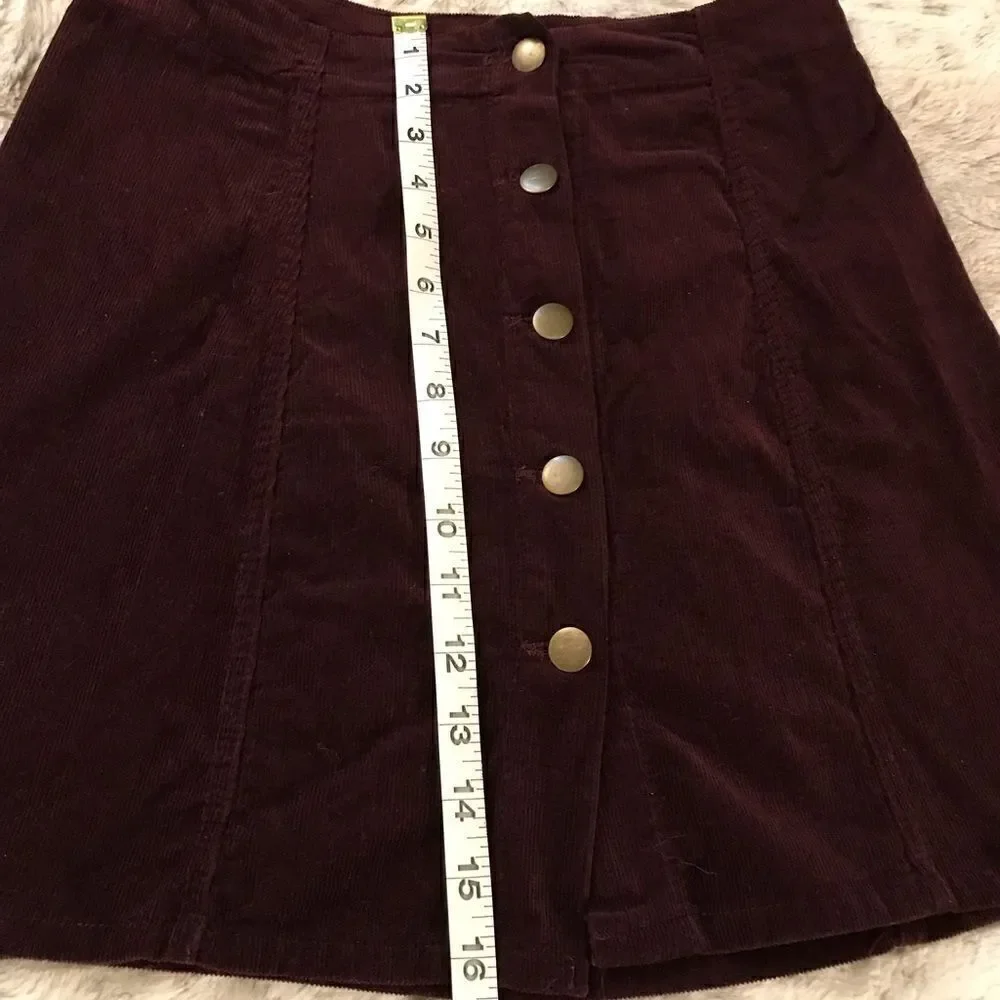 : : Xhilaration 90s Corduroy A Line Mini Skirt : :